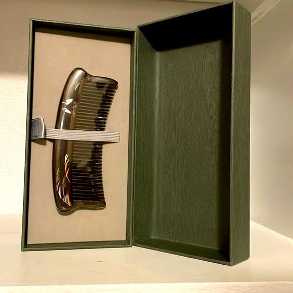 Handmade Wooden Comb with inlay, comes with cloth carrying case, all new in box - Picture 2 of 4